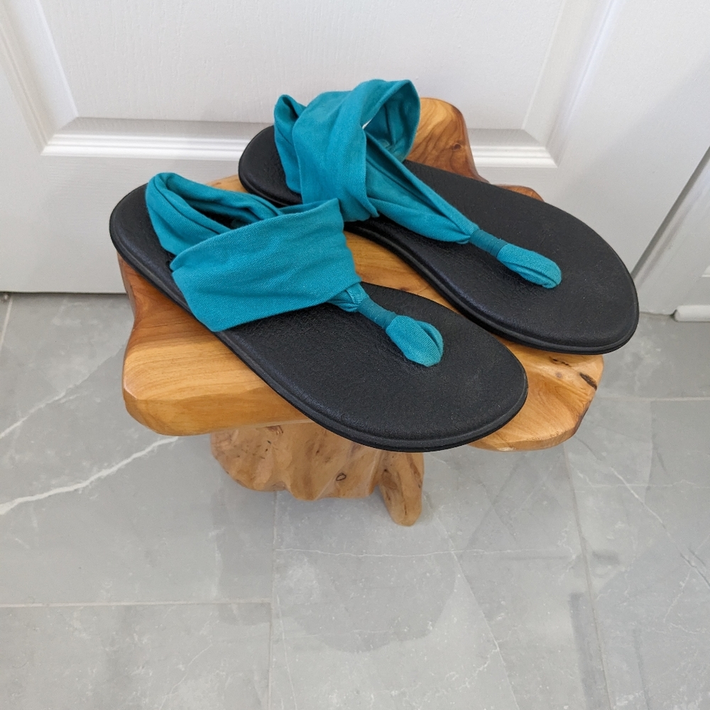 Sanuk yoga slings size 11